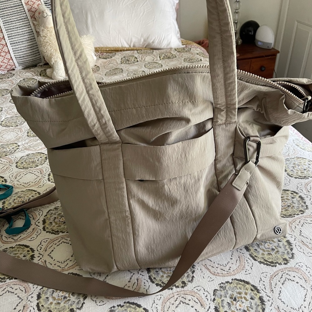 Lululemon On My Level Duffel Bag Chambray 30L